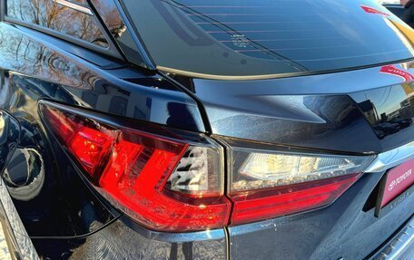 Lexus RX IV рестайлинг, 2017 год, 4 570 000 рублей, 5 фотография