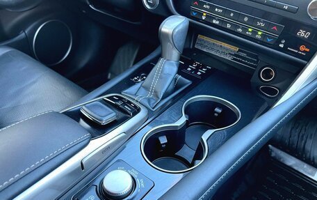 Lexus RX IV рестайлинг, 2017 год, 4 570 000 рублей, 17 фотография