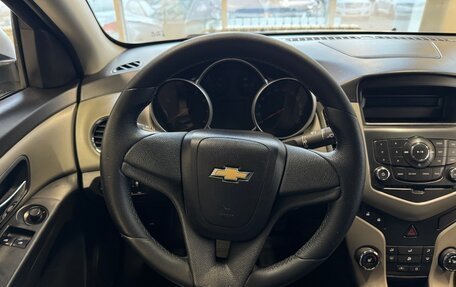 Chevrolet Cruze II, 2011 год, 695 000 рублей, 7 фотография