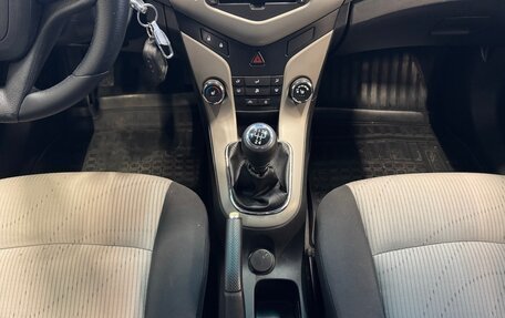 Chevrolet Cruze II, 2011 год, 695 000 рублей, 12 фотография