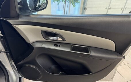 Chevrolet Cruze II, 2011 год, 695 000 рублей, 15 фотография