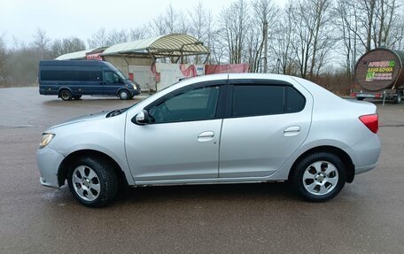 Renault Logan II, 2015 год, 750 000 рублей, 1 фотография