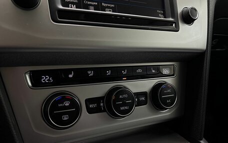 Volkswagen Passat B8 рестайлинг, 2016 год, 1 750 000 рублей, 22 фотография