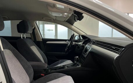 Volkswagen Passat B8 рестайлинг, 2016 год, 1 750 000 рублей, 30 фотография