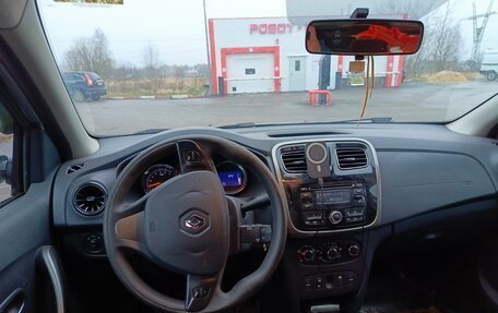 Renault Logan II, 2015 год, 750 000 рублей, 8 фотография