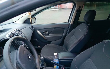 Renault Logan II, 2015 год, 750 000 рублей, 9 фотография