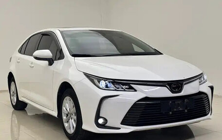 Toyota Corolla, 2022 год, 1 630 000 рублей, 3 фотография