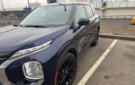 Mitsubishi Outlander, 2022 год, 2 400 000 рублей, 2 фотография