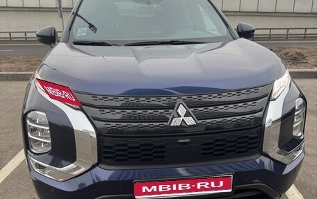 Mitsubishi Outlander, 2022 год, 2 400 000 рублей, 1 фотография