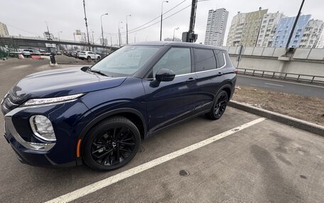 Mitsubishi Outlander, 2022 год, 2 400 000 рублей, 6 фотография