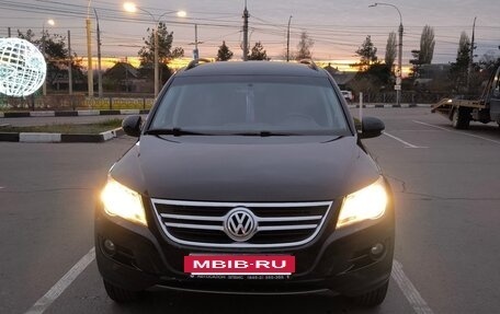 Volkswagen Tiguan I, 2010 год, 1 300 000 рублей, 2 фотография