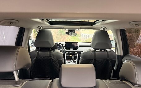 Toyota RAV4, 2024 год, 4 150 000 рублей, 6 фотография