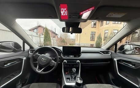 Toyota RAV4, 2024 год, 4 150 000 рублей, 4 фотография