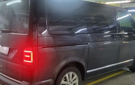 Volkswagen Caravelle T6 рестайлинг, 2018 год, 2 550 000 рублей, 12 фотография