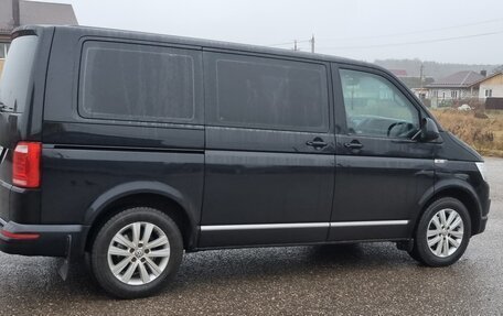 Volkswagen Caravelle T6 рестайлинг, 2018 год, 2 550 000 рублей, 9 фотография