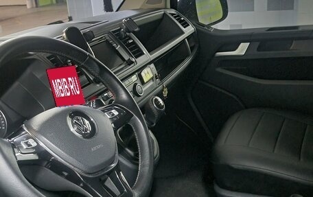 Volkswagen Caravelle T6 рестайлинг, 2018 год, 2 550 000 рублей, 20 фотография