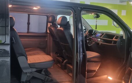 Volkswagen Caravelle T6 рестайлинг, 2018 год, 2 550 000 рублей, 32 фотография