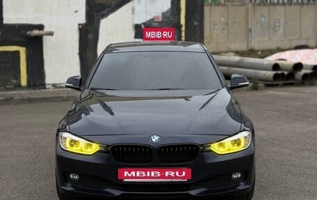 BMW 3 серия, 2014 год, 1 380 000 рублей, 2 фотография