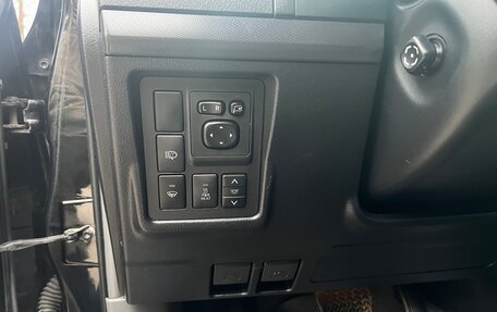 Toyota Land Cruiser Prado 150 рестайлинг 2, 2010 год, 2 700 000 рублей, 11 фотография