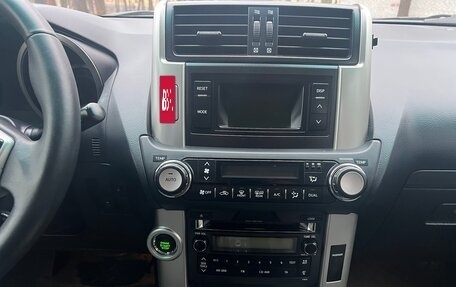 Toyota Land Cruiser Prado 150 рестайлинг 2, 2010 год, 2 700 000 рублей, 12 фотография