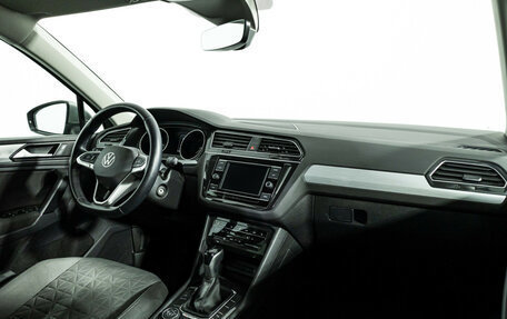 Volkswagen Tiguan II, 2021 год, 3 249 700 рублей, 9 фотография