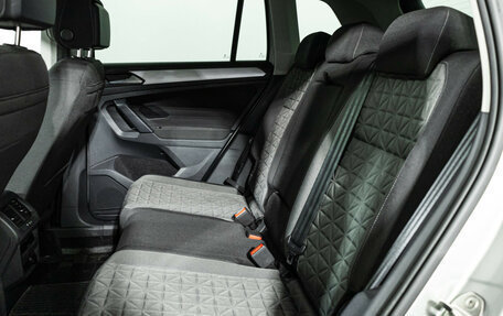 Volkswagen Tiguan II, 2021 год, 3 249 700 рублей, 10 фотография