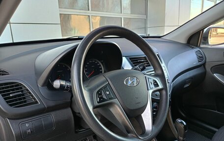 Hyundai Solaris II рестайлинг, 2015 год, 849 000 рублей, 5 фотография