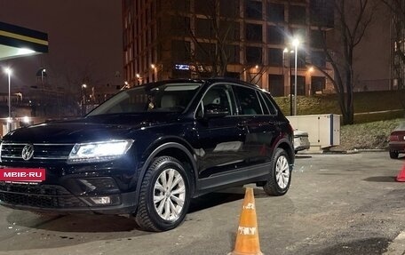Volkswagen Tiguan II, 2019 год, 2 400 000 рублей, 3 фотография