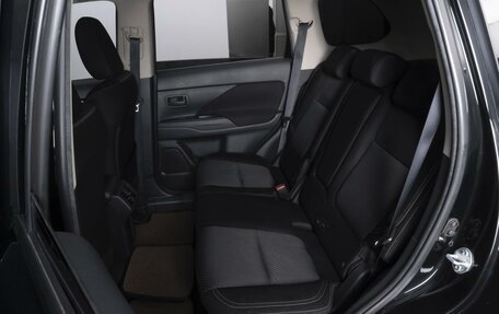 Mitsubishi Outlander III рестайлинг 3, 2019 год, 2 014 000 рублей, 9 фотография