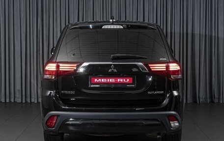 Mitsubishi Outlander III рестайлинг 3, 2019 год, 2 014 000 рублей, 4 фотография