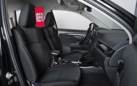 Mitsubishi Outlander III рестайлинг 3, 2019 год, 2 014 000 рублей, 8 фотография