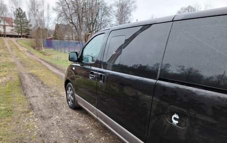 Hyundai Grand Starex Grand Starex I рестайлинг 2, 2011 год, 1 600 000 рублей, 7 фотография