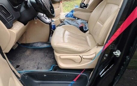 Hyundai Grand Starex Grand Starex I рестайлинг 2, 2011 год, 1 600 000 рублей, 16 фотография