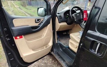 Hyundai Grand Starex Grand Starex I рестайлинг 2, 2011 год, 1 600 000 рублей, 10 фотография