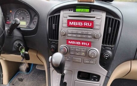 Hyundai Grand Starex Grand Starex I рестайлинг 2, 2011 год, 1 600 000 рублей, 19 фотография