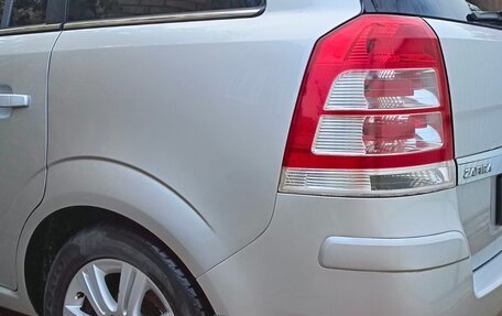 Opel Zafira B, 2010 год, 800 000 рублей, 2 фотография