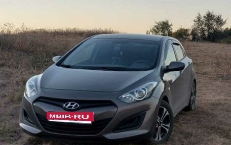 Hyundai i30 II рестайлинг, 2014 год, 1 300 000 рублей, 4 фотография
