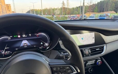 Alfa Romeo Giulia II, 2023 год, 9 000 000 рублей, 15 фотография