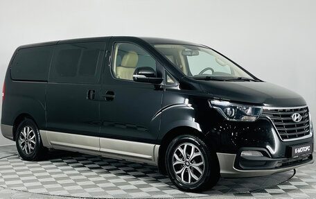 Hyundai H-1 II рестайлинг, 2021 год, 2 890 000 рублей, 3 фотография