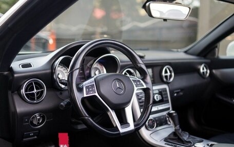 Mercedes-Benz SLK-Класс, 2012 год, 2 300 000 рублей, 13 фотография