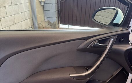 Opel Astra J, 2013 год, 880 000 рублей, 11 фотография