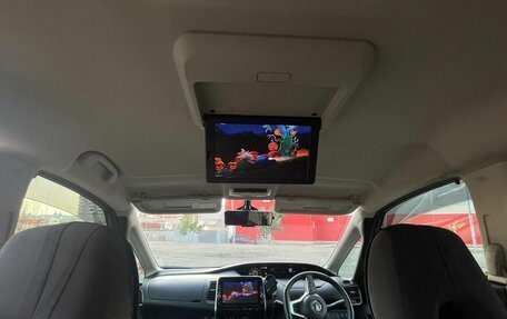 Nissan Serena IV, 2017 год, 1 890 000 рублей, 2 фотография