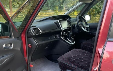 Nissan Serena IV, 2017 год, 1 890 000 рублей, 3 фотография