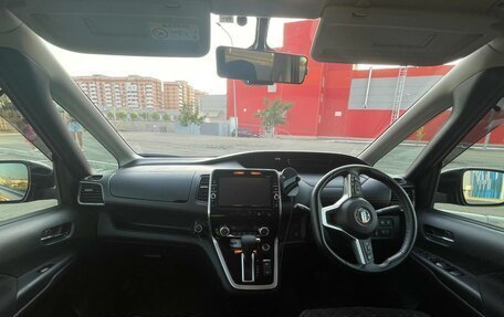 Nissan Serena IV, 2017 год, 1 890 000 рублей, 7 фотография