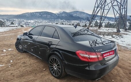 Mercedes-Benz E-Класс, 2012 год, 1 850 000 рублей, 4 фотография