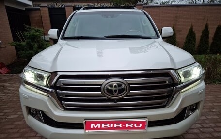 Toyota Land Cruiser 200, 2016 год, 5 500 000 рублей, 1 фотография