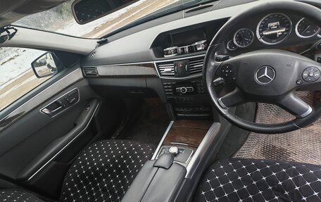 Mercedes-Benz E-Класс, 2012 год, 1 850 000 рублей, 9 фотография