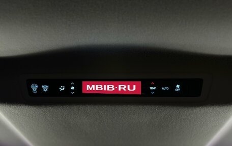 Toyota Vellfire II, 2018 год, 3 650 000 рублей, 12 фотография