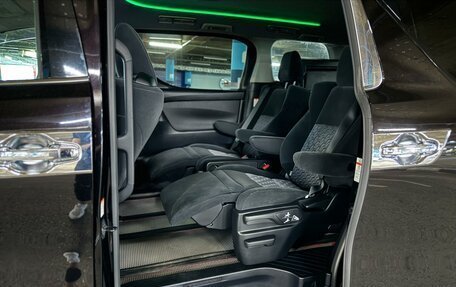 Toyota Vellfire II, 2018 год, 3 650 000 рублей, 17 фотография