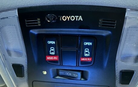 Toyota Vellfire II, 2018 год, 3 650 000 рублей, 9 фотография